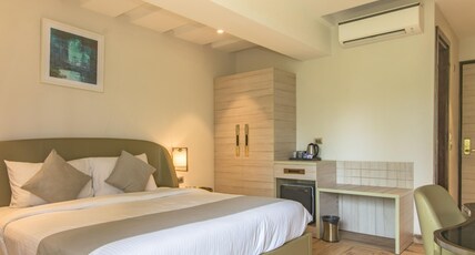The Fern Residency Goa, Calangute Room Type - Winter Green Premium room with King Bed The Fern Residency Goa, Calangute Room Type - Winter Green Premium room with King Bed