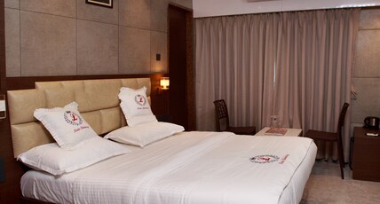 Leela Residency Kalyan Room Type - Deluxe Room