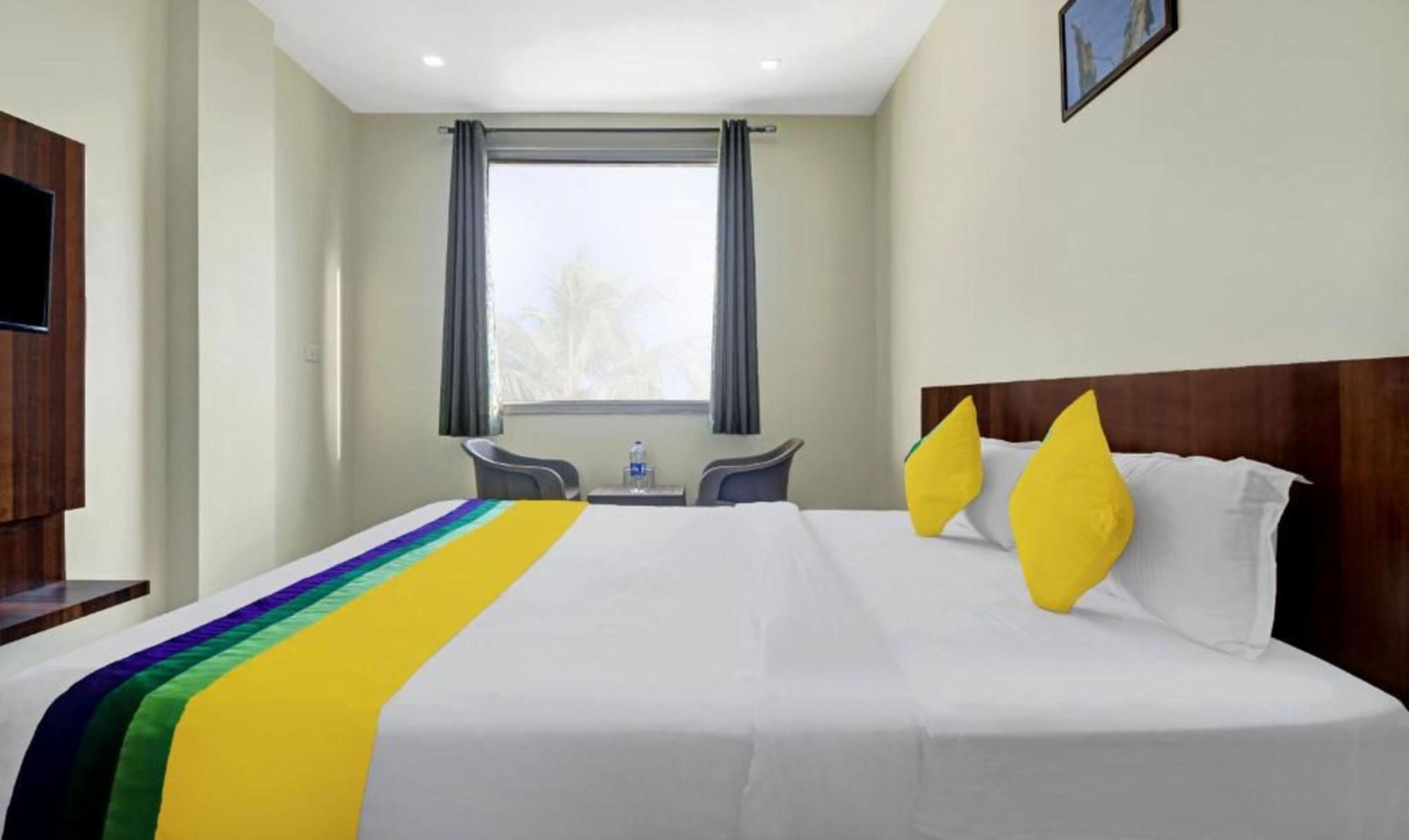 Hotel Ravi Residency - Tap to explore photos