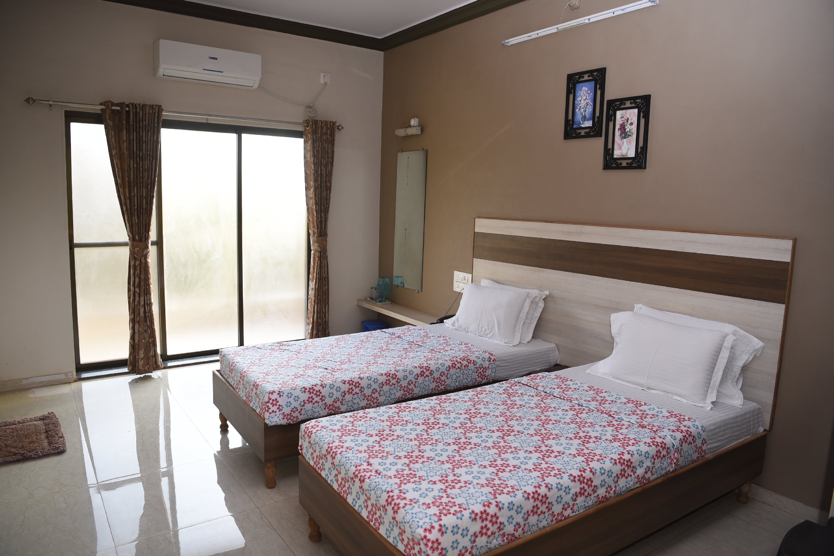 Hotel Abhishek - Tap to explore photos