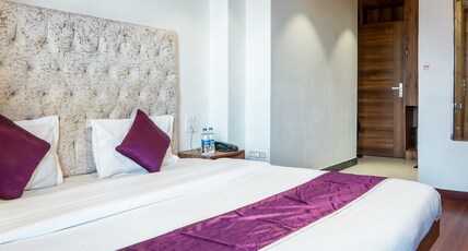 Hotel Windsor Room Type - Premium valley view with balcony