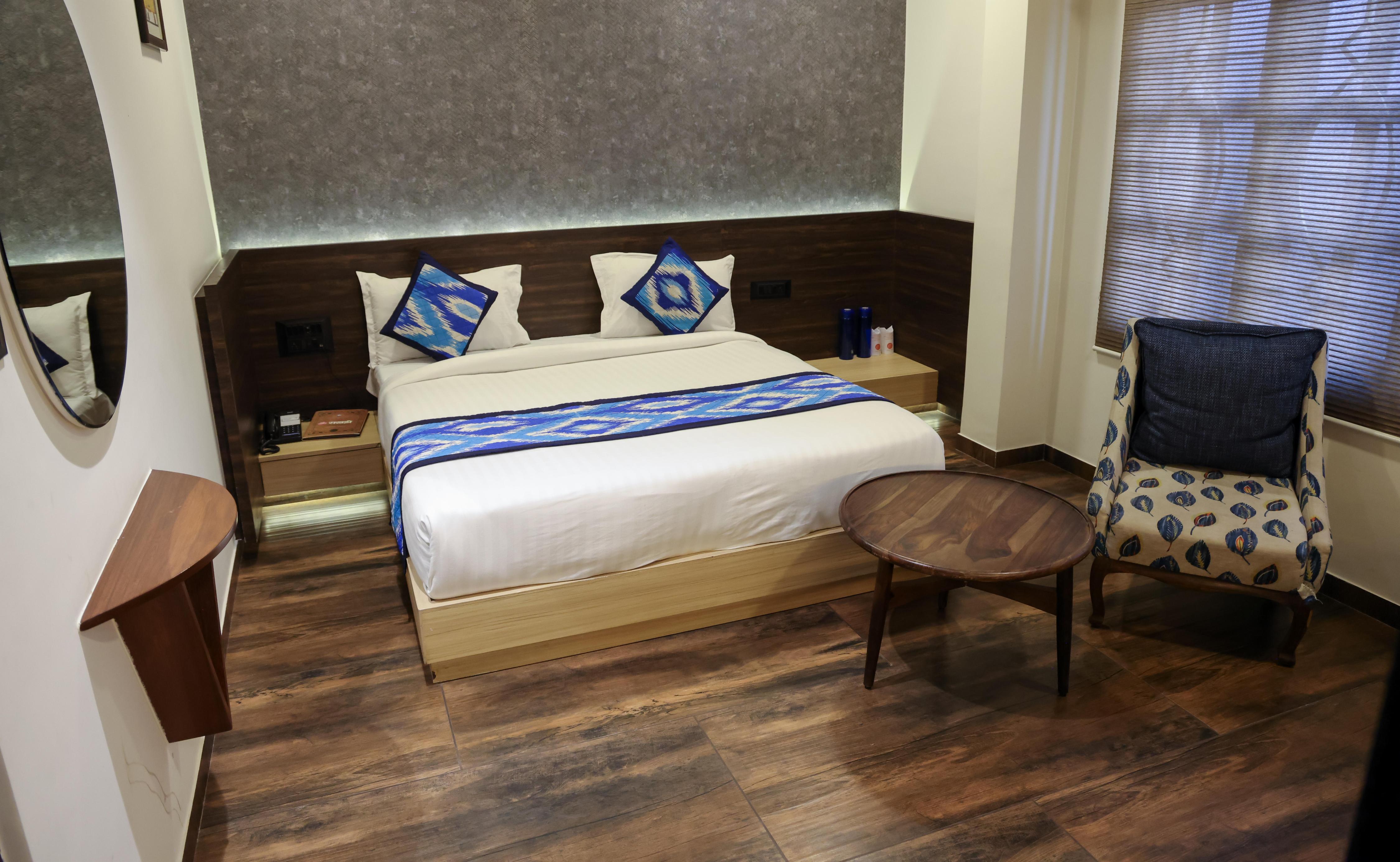 Hotel Dwarika By Vrinda Room Type - ROYAL CLUB