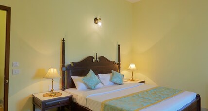 Pratap Niwas,Dhariyawad Room Type - Suite Balcony Room