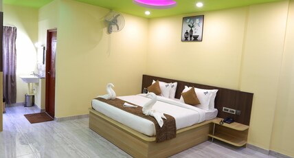 Thaneegai. Residencey Room Type - Deluxe Room