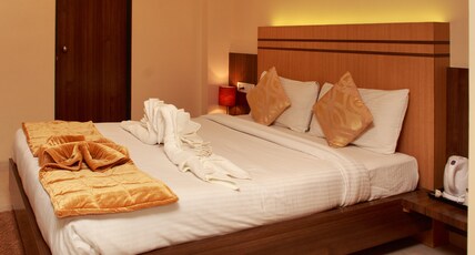 VEGAS RESIDENCY Room Type - DELUXE Room