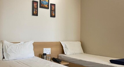 Aavas Inn Room Type - Plush Triple