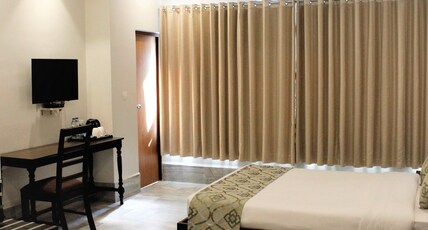 Central Hotel Room Type - Executive Double With Balcony