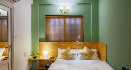 Oasis Executive Suites Room Type - Deluxe Room