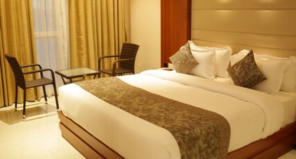 Robusta Inn Room Type - Luxury room with balcony double bed