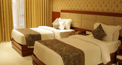 Robusta Inn Room Type - Luxury rooms with balcony twin bed (two separate bed)