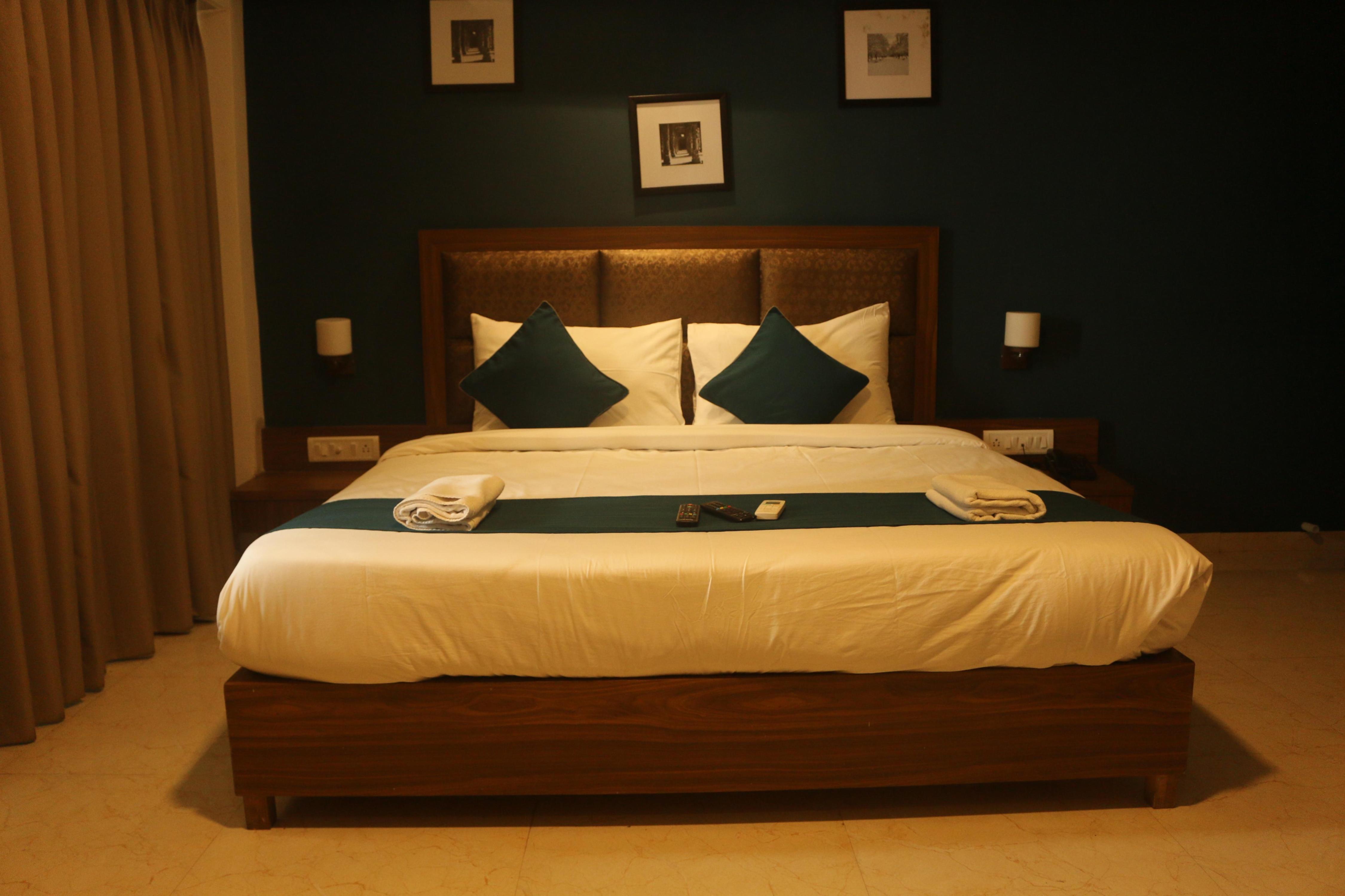 Palm Beach Pride Room Type - Deluxe Room
