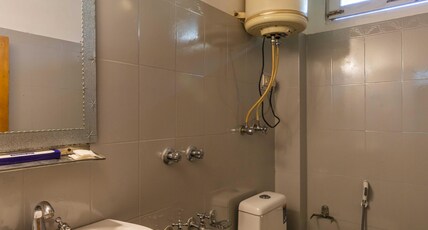 Zostel Old Manali Room Type - Deluxe Private Cottage