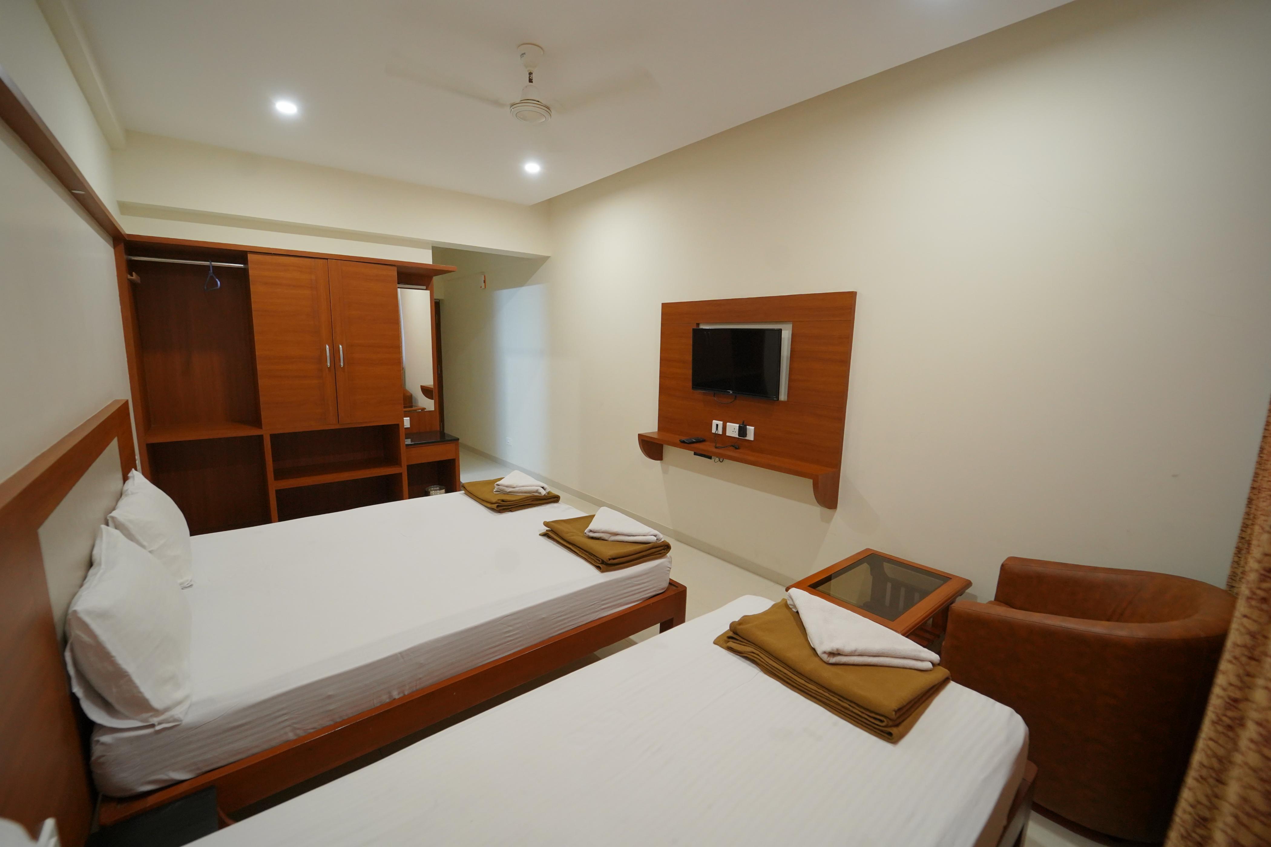 Hotel Bhramari Nest - Tap to explore photos