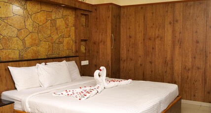 SakthiHotels Room Type - Suite Room