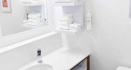 Hampton Inn Williamsport Room Type - 1 KING 2 RM SUITE NONSMOK