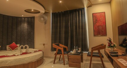 Hotel Carrefour patan Room Type - Deluxe With Bathtub