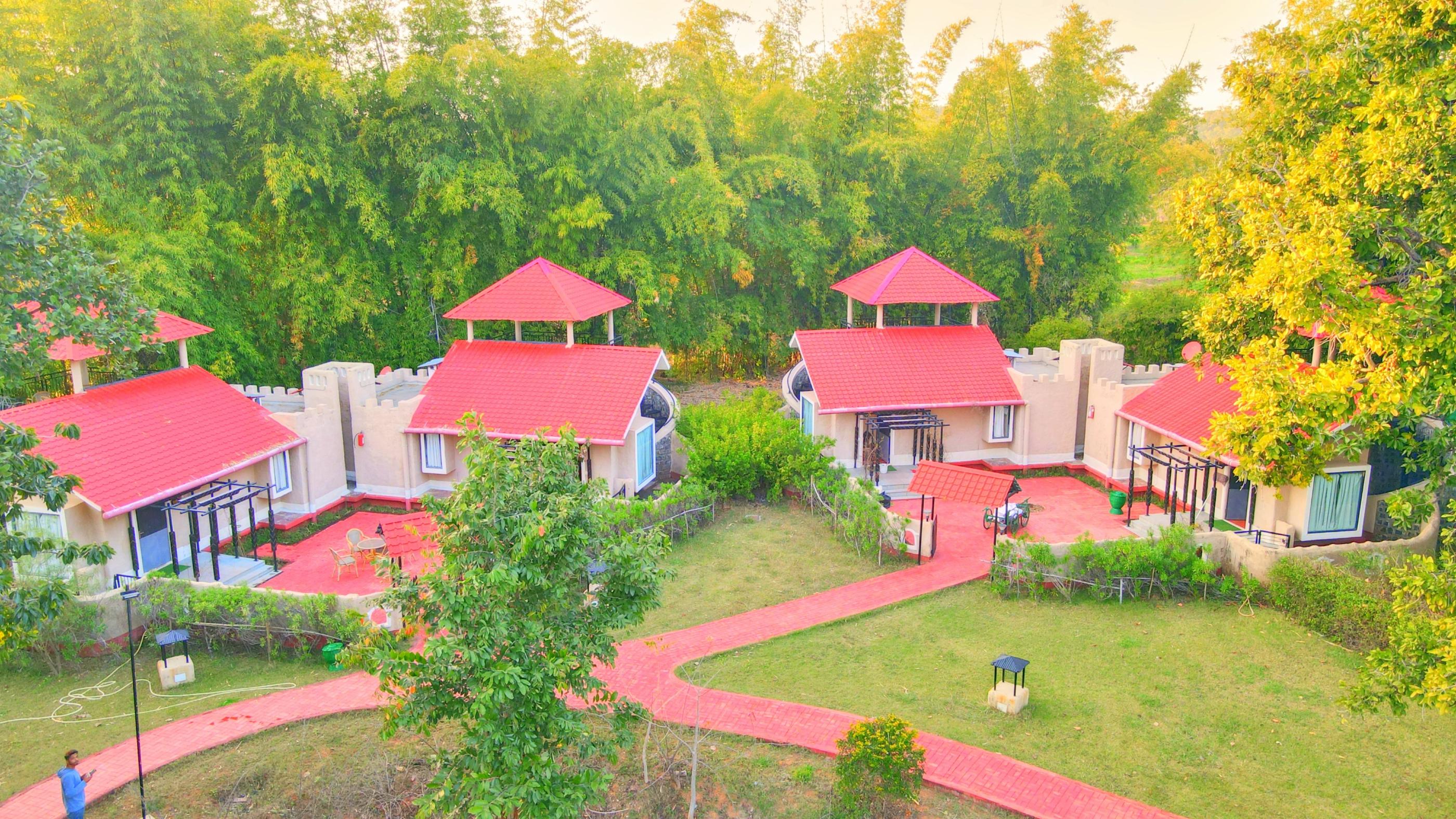 Bundela Resort Bandhavgarh - Tap to explore photos