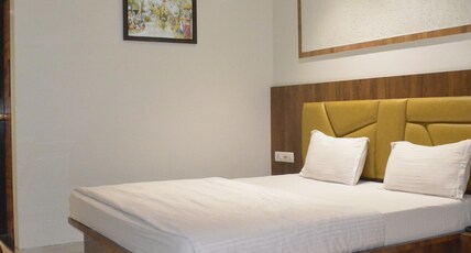 Orizon Valsad Room Type - DOUBLE DELUXE ROOM Orizon Valsad Room Type - DOUBLE DELUXE ROOM