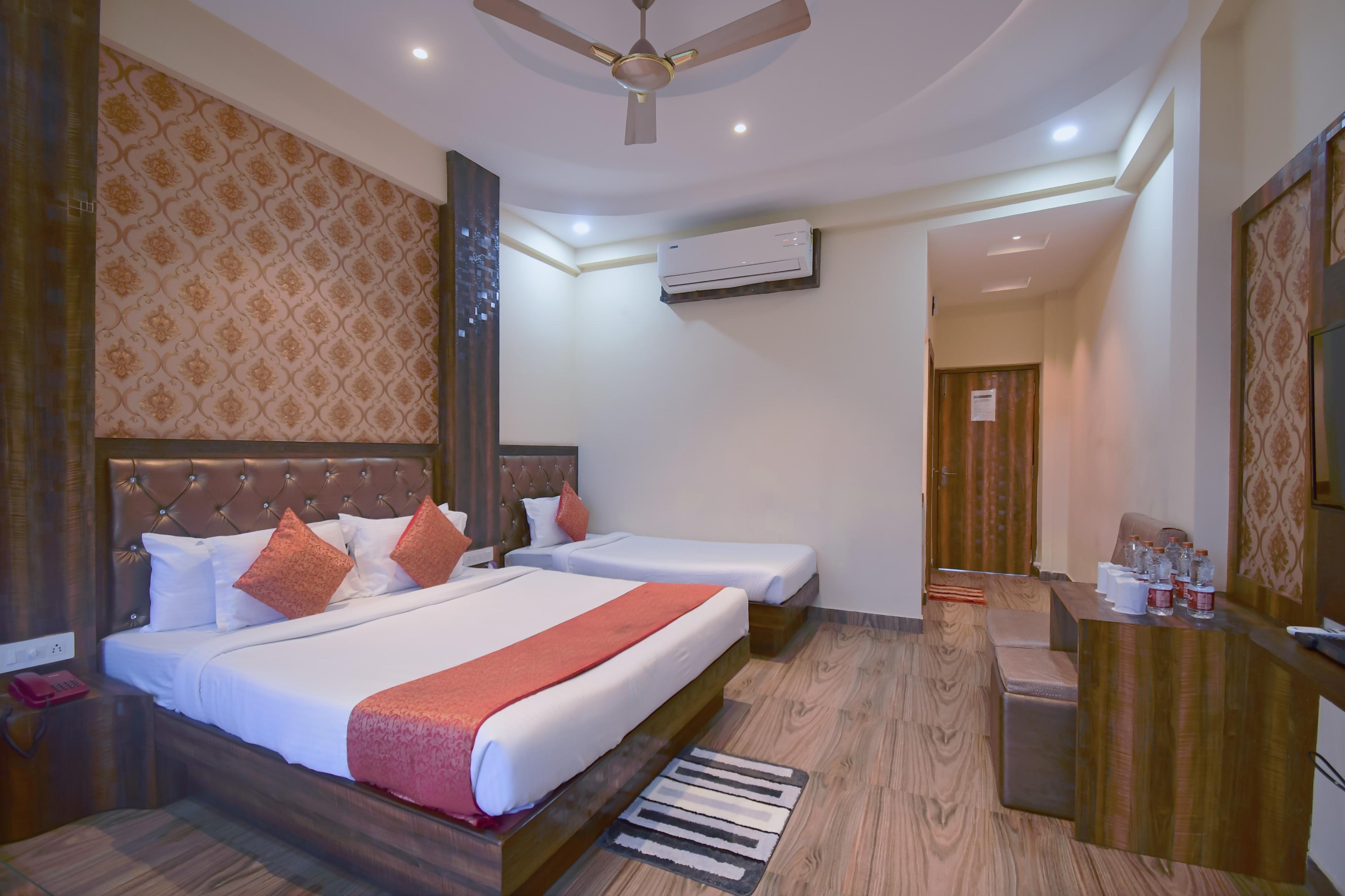 Rupasi Rupnarayan Kuthi Room Type - Super Deluxe (Triple Bed Room)