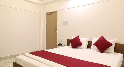 Hotel Surya Room Type - Deluxe AC Room