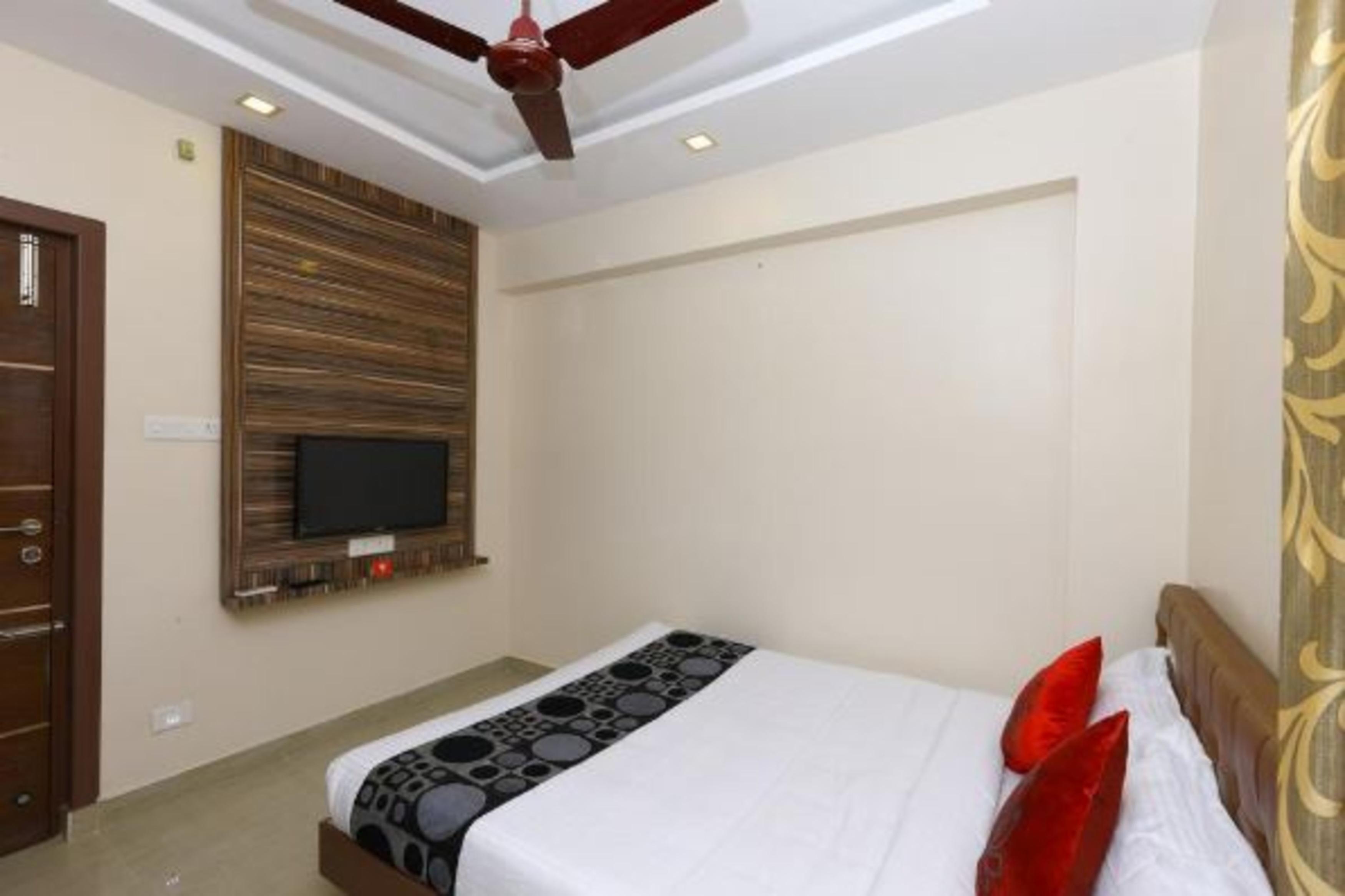 SHRI KAMADHENU RESIDENCY - Tap to explore photos