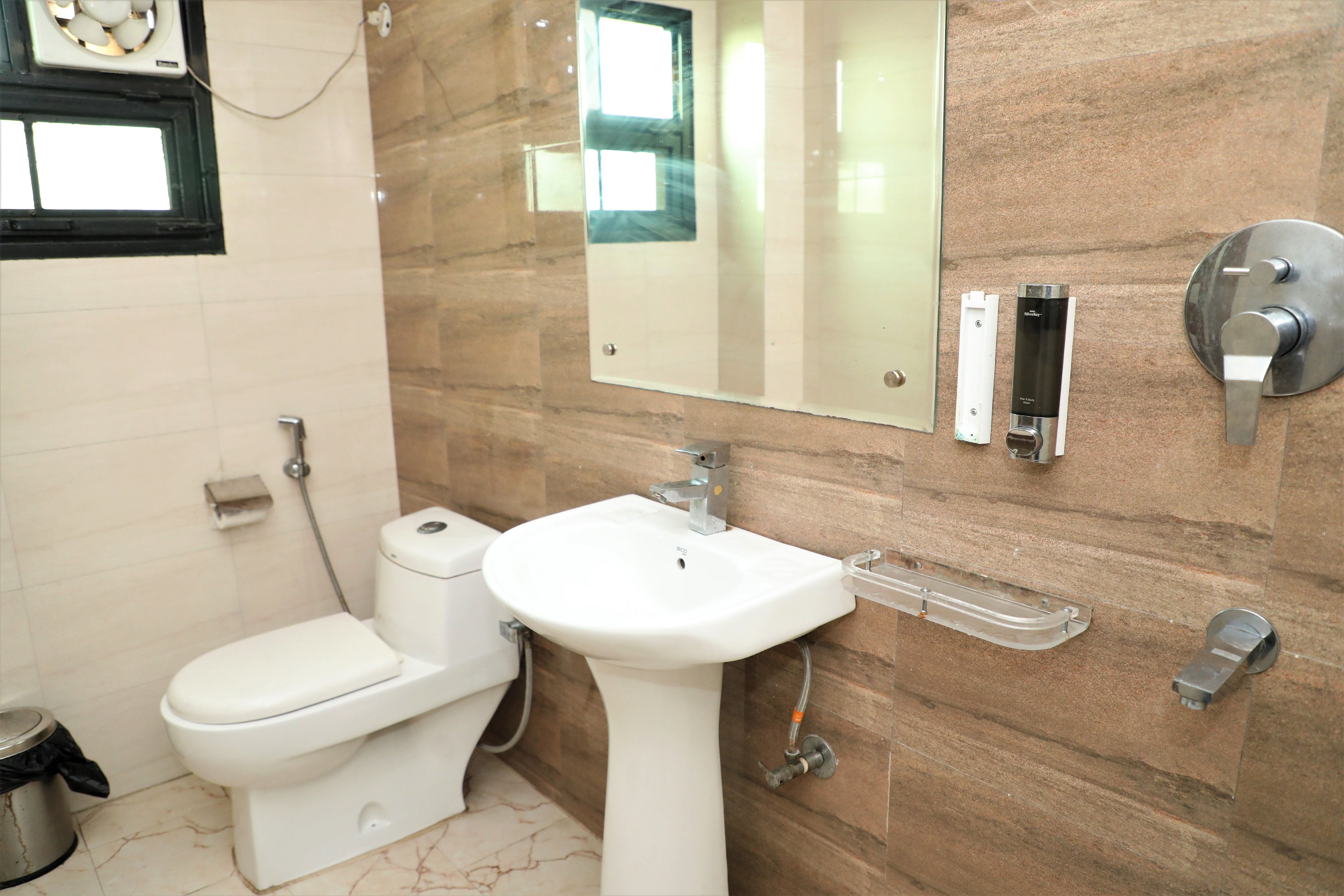 Hotel Hira Palace Sarita Vihar - Tap to explore photos