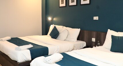 Hotel Hira Palace Sarita Vihar Room Type - DELUXE ROOM