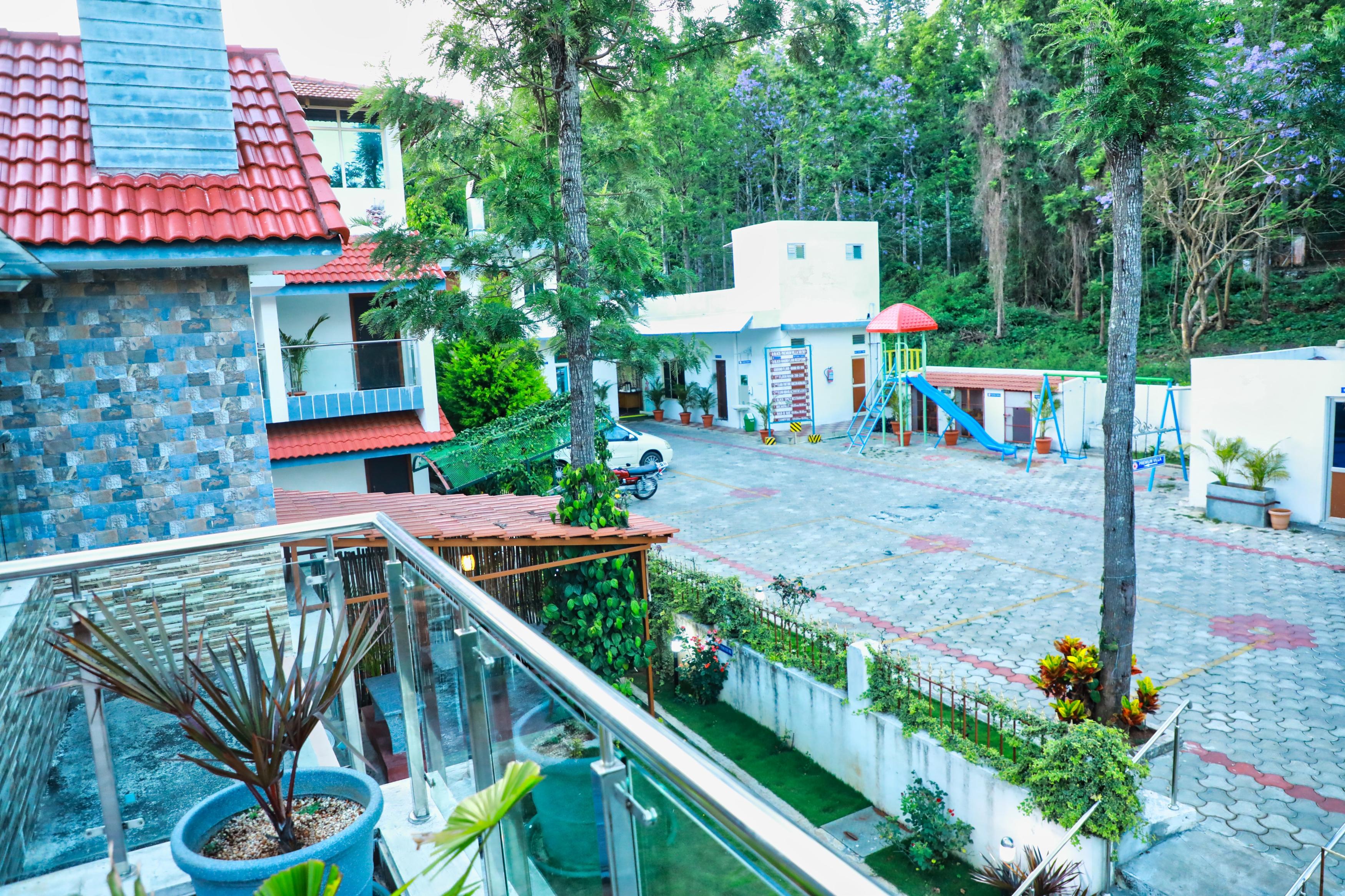 SS Silver Oaks Resort - Tap to explore photos