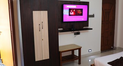 SS Silver Oaks Resort Room Type - Premium Room with Balcony