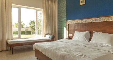 EXECUTIVE CLUB Room Type - Deluxe Room