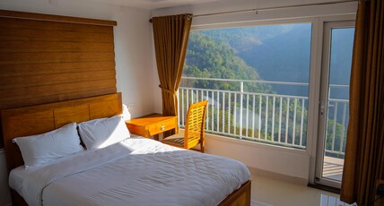 Serenity Panchalimedu Room Type - Delxue Rooms With Balcony Mountain View