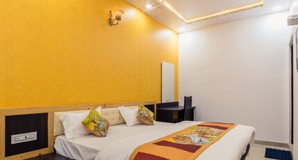 Hotel Amar Villa Room Type - Deluxe Non-AC Room