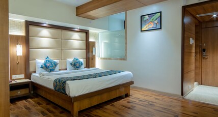 Aditya Residency Room Type - Suite Room With Bathtub