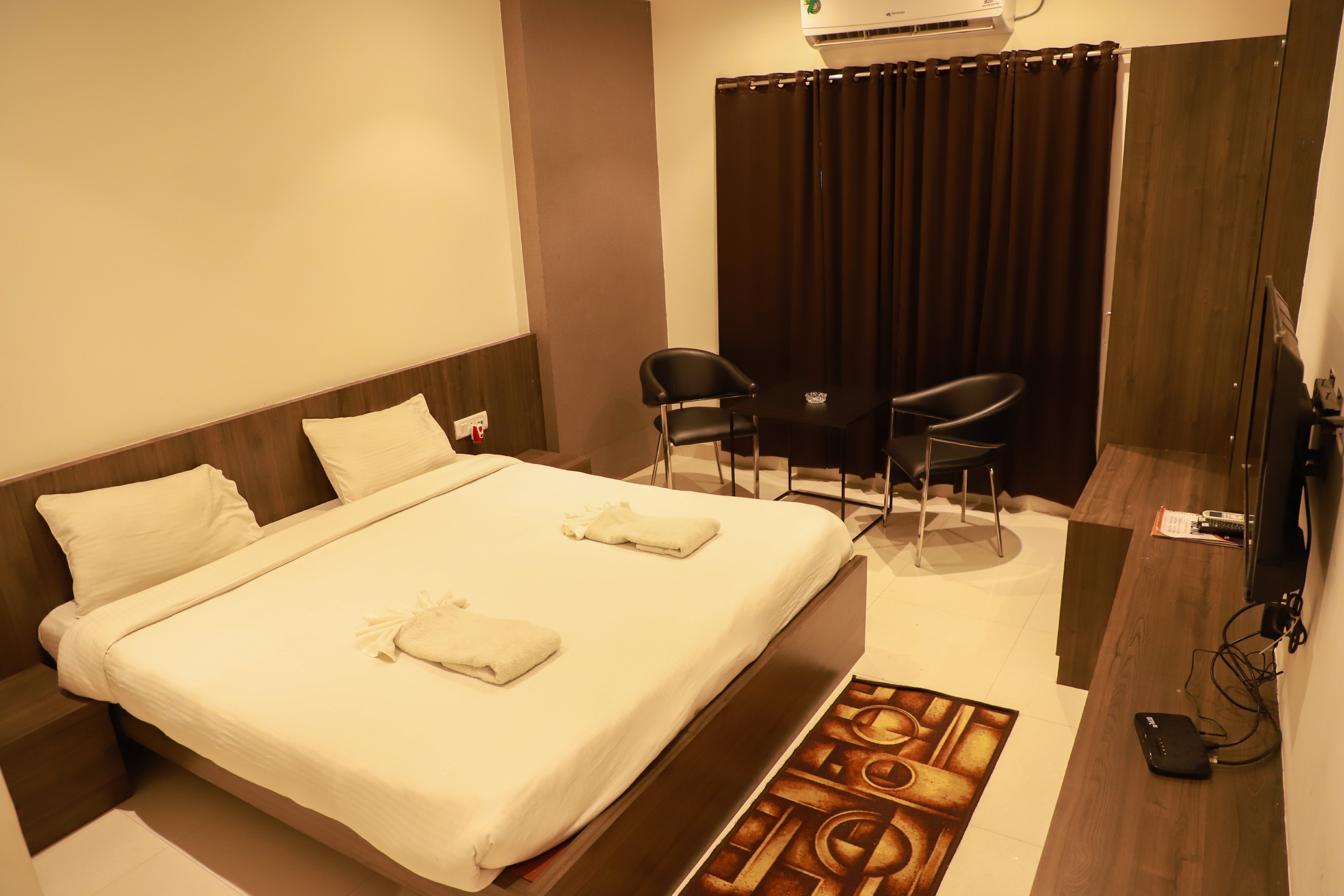 Comfort Hotel,Dibrugarh - Tap to explore photos