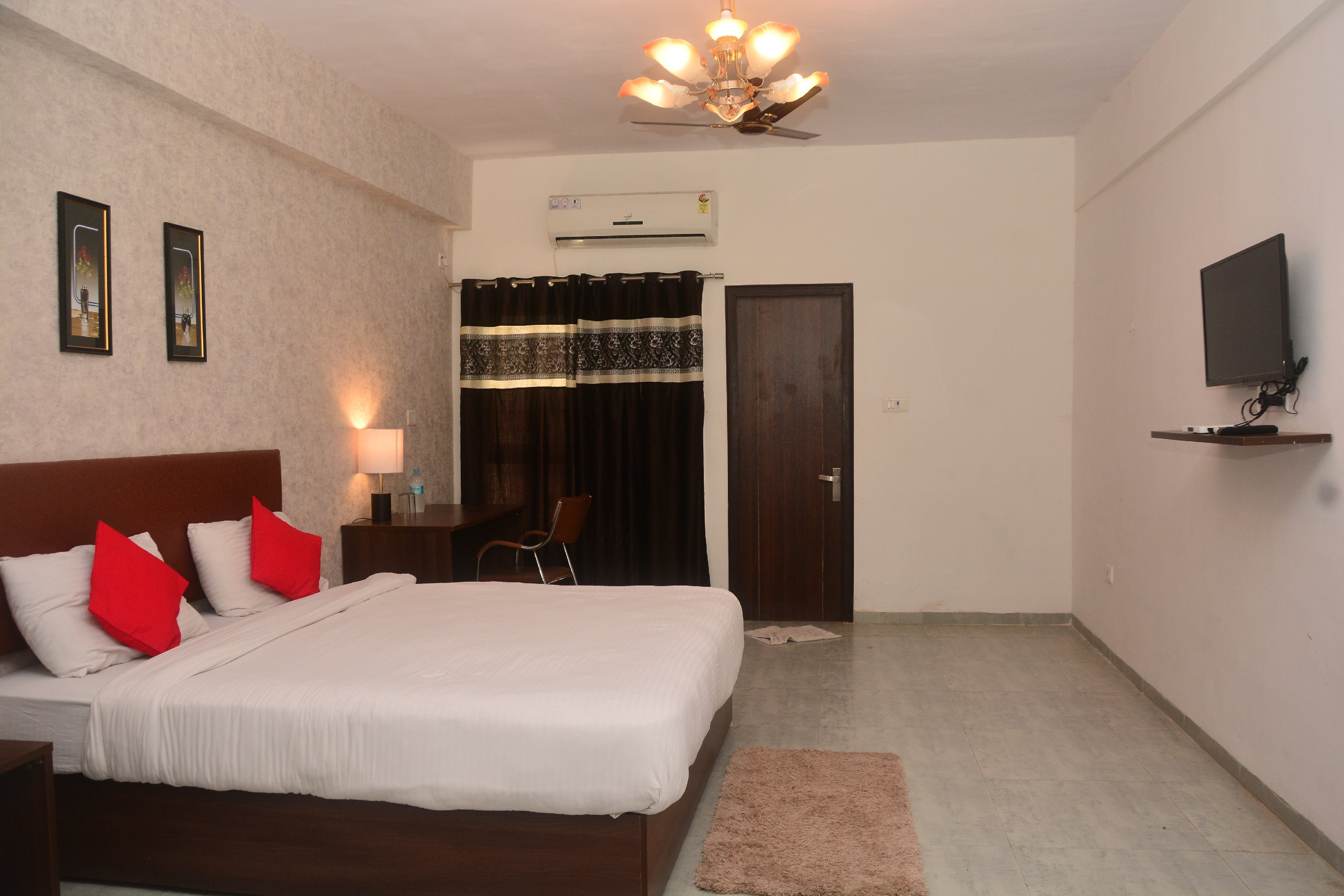 Sai Shama Service Apartment - Tap to explore photos