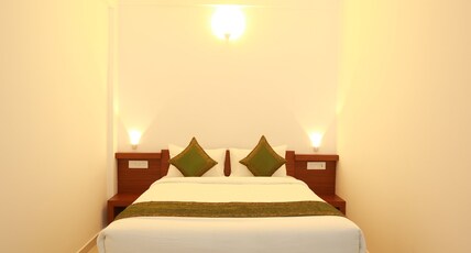 Phoenix Holidays Room Type - Deluxe Double Room