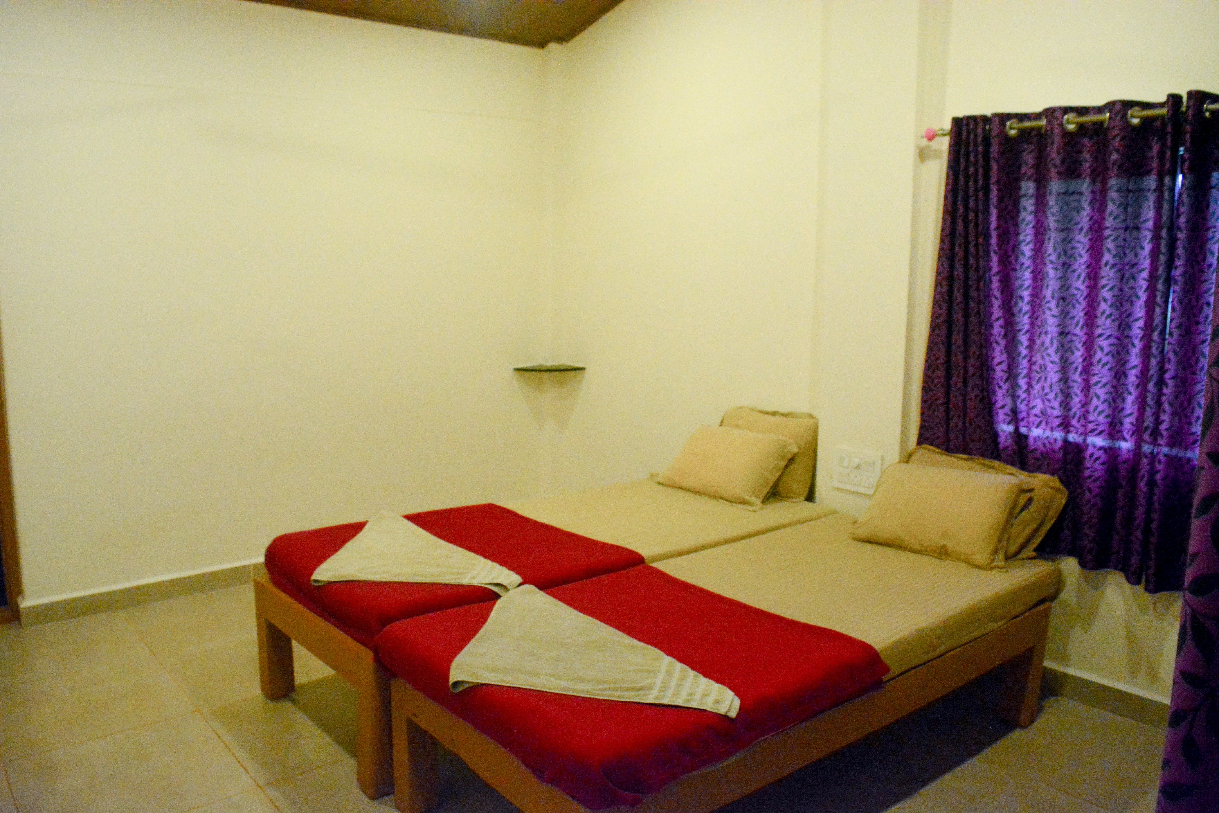 Goldeer Haven - Tap to explore photos