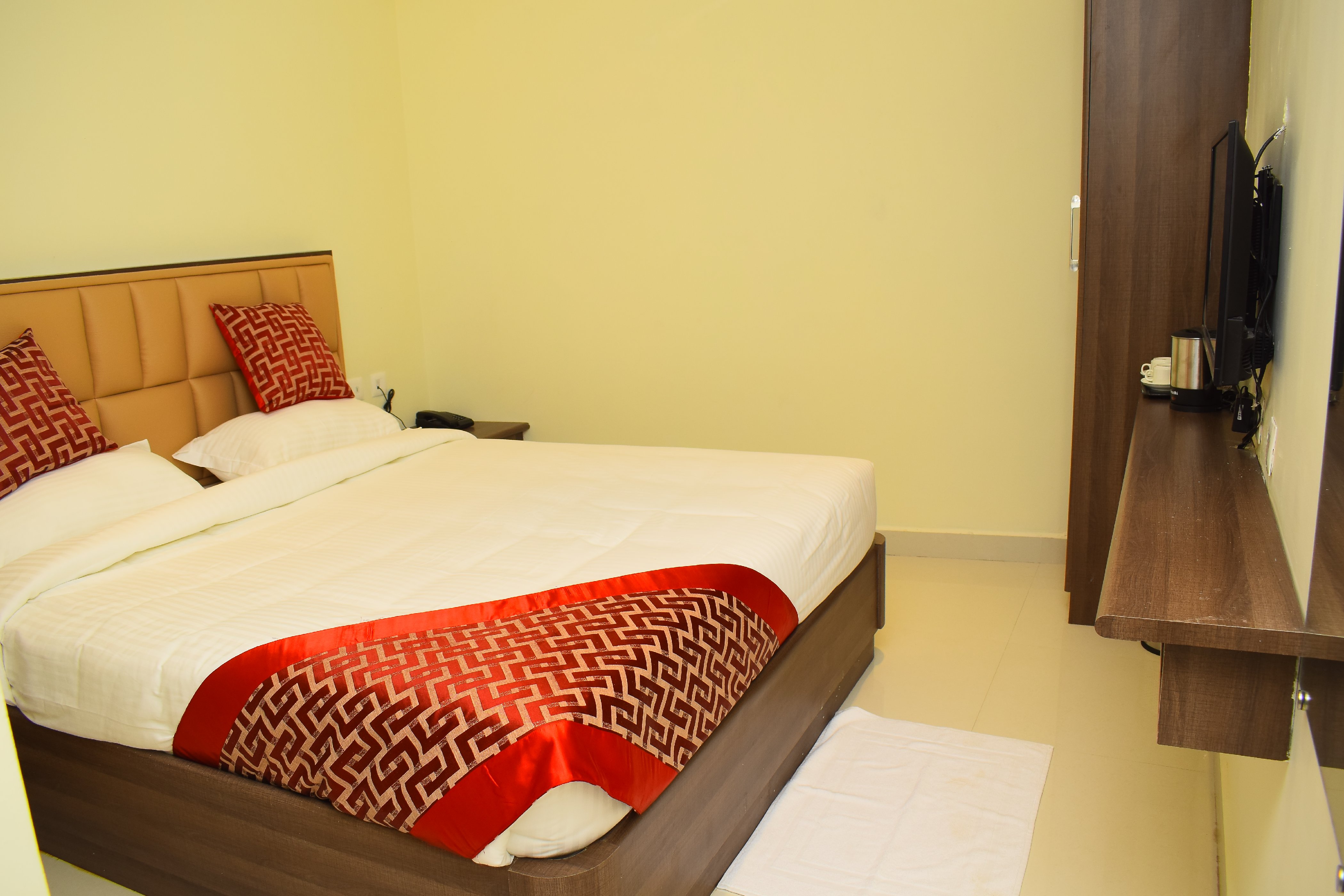 KIFA RESIDENCY Room Type - DELUXE ROOM