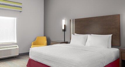 Hampton Inn by Hilton Kenedy Room Type - 1 KNG HEARING ACC NOSMOK