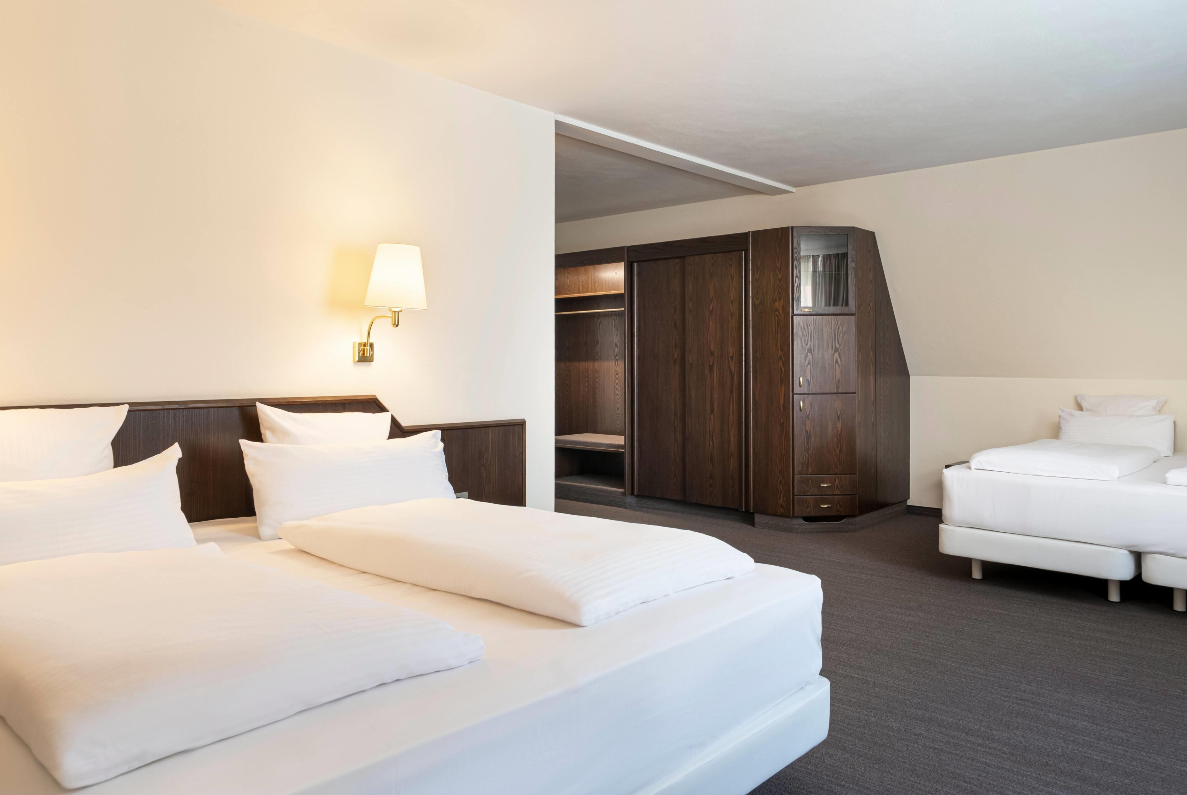elaya hotel noerdlingen, Trademark by Wyndham - Tap to explore photos