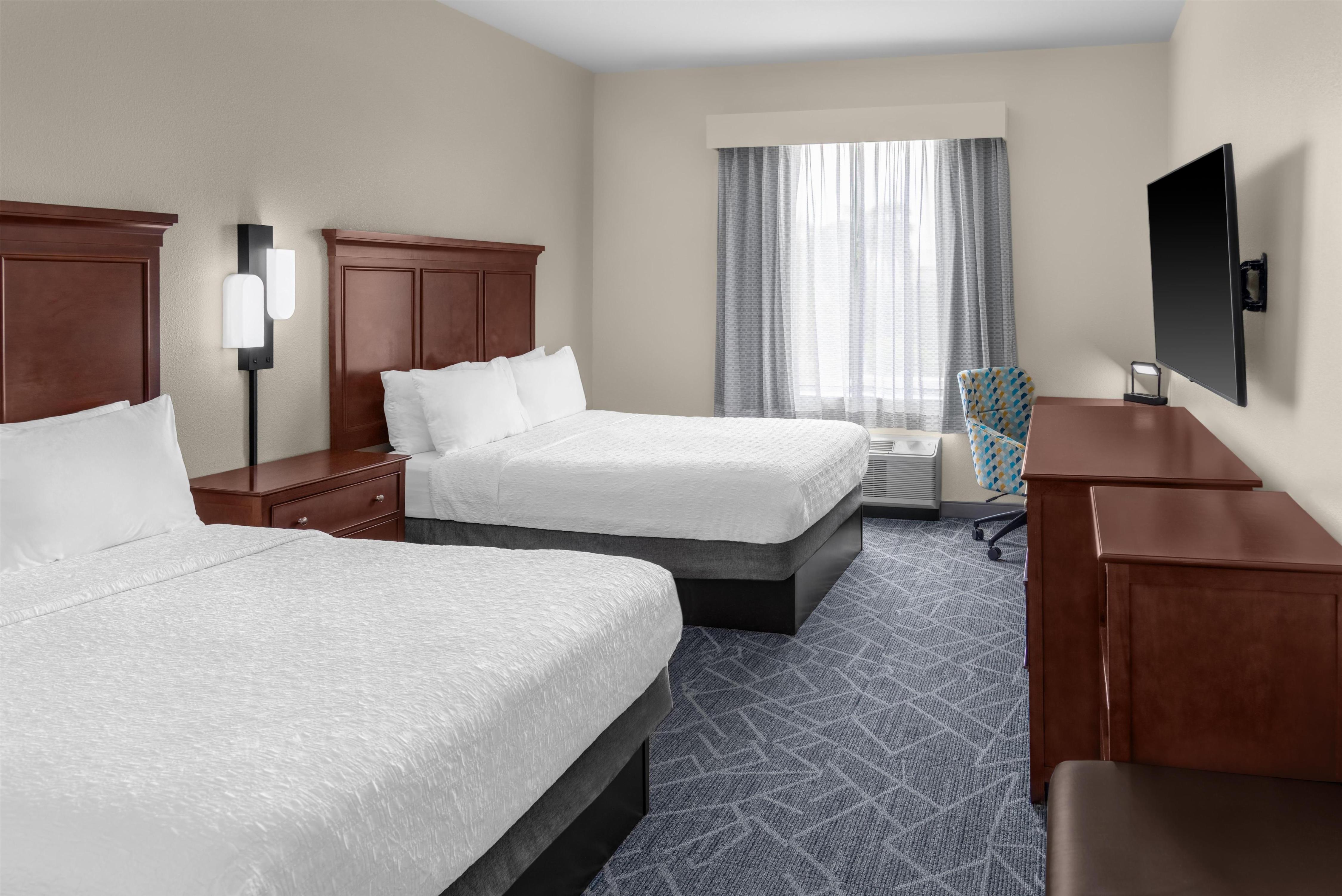 Hampton Inn & Suites - Coconut Creek, FL - Tap to explore photos
