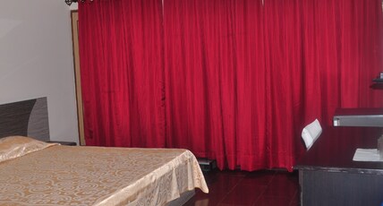UPSTDC Tourist Bungalow, Nawabganj (100 Mtr from Bird Sanctuary) Room Type - AC Deluxe UPSTDC Tourist Bungalow, Nawabganj (100 Mtr from Bird Sanctuary) Room Type - AC Deluxe