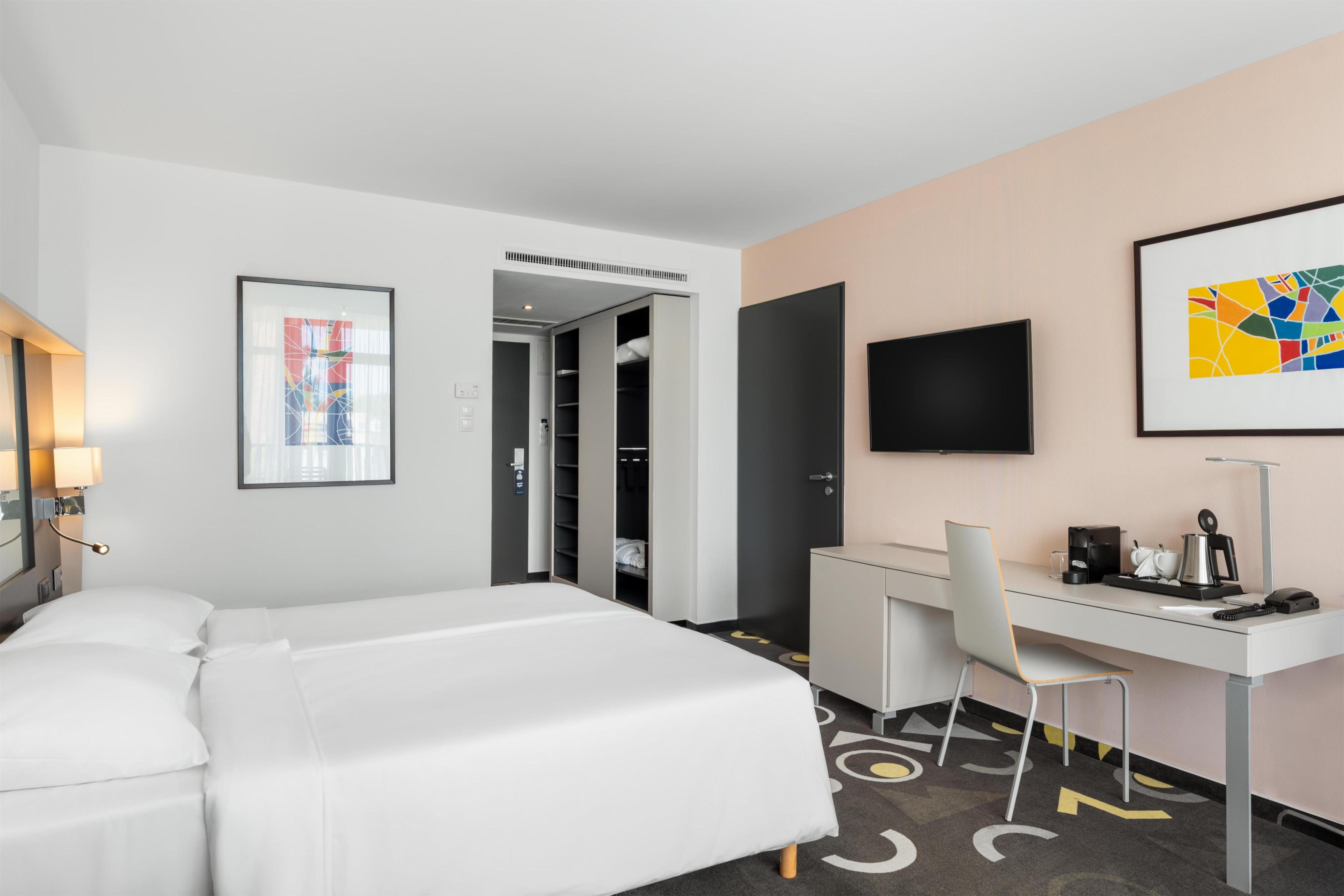 Park Inn by Radisson Srvr Resort & Spa - Tap to explore photos