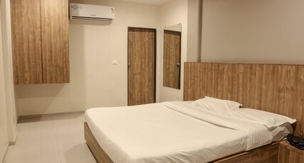 Pacific Inn Hotel Room Type - Standard Double Room