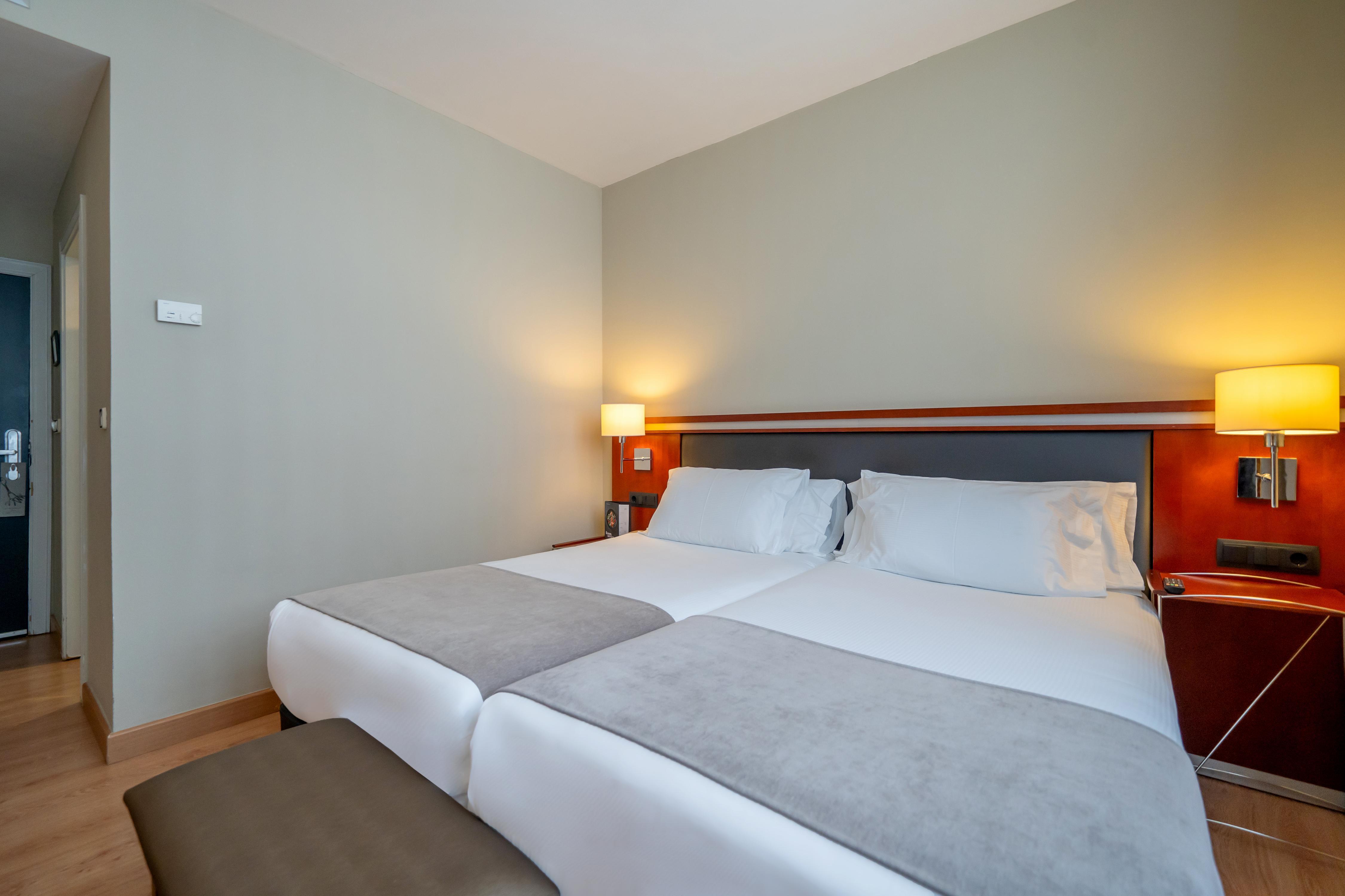 abba Euskalduna Hotel Room Type - Premium Room 2 Adult + 1 Child