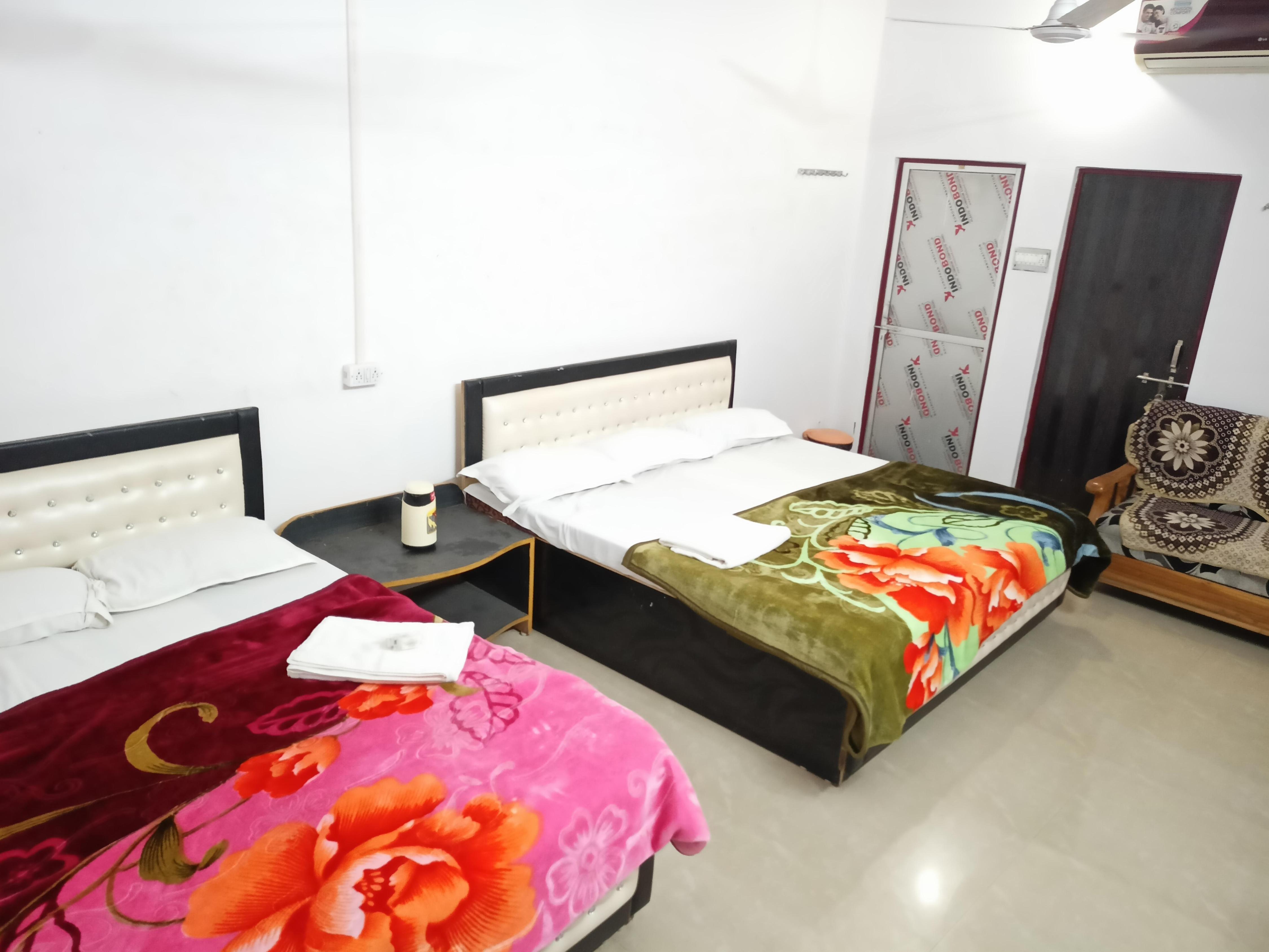 ShailShiv Atithi Bhavan Room Type - 6 Bed AC