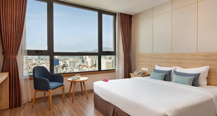 G8 Luxury Hotel Da Nang Room Type - Suite Double Room with City View G8 Luxury Hotel Da Nang Room Type - Suite Double Room with City View
