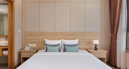 G8 Luxury Hotel Da Nang Room Type - Grand Deluxe Double Room with City View G8 Luxury Hotel Da Nang Room Type - Grand Deluxe Double Room with City View