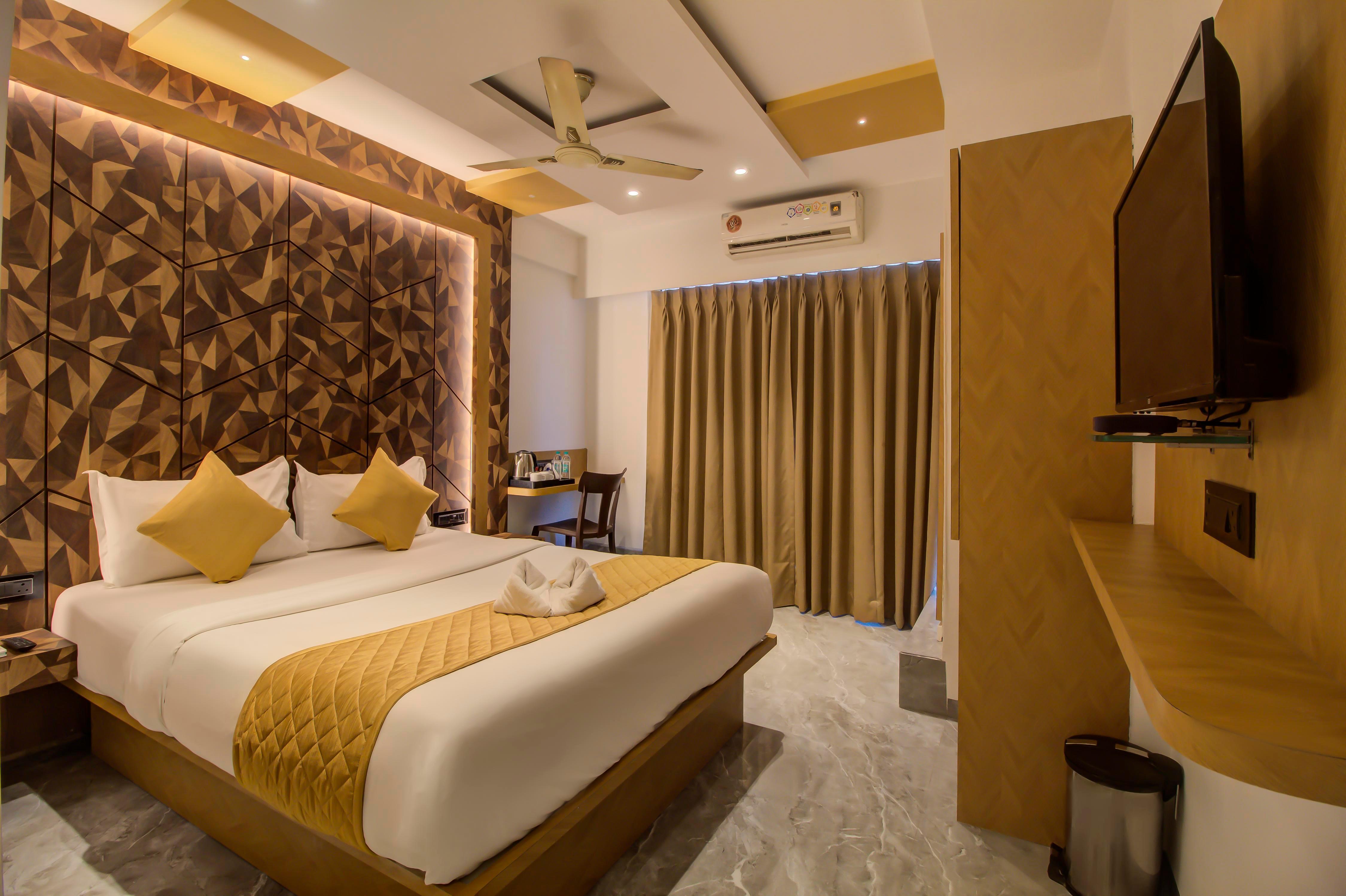Hotel Malad Inn Room Type - Deluxe Double room