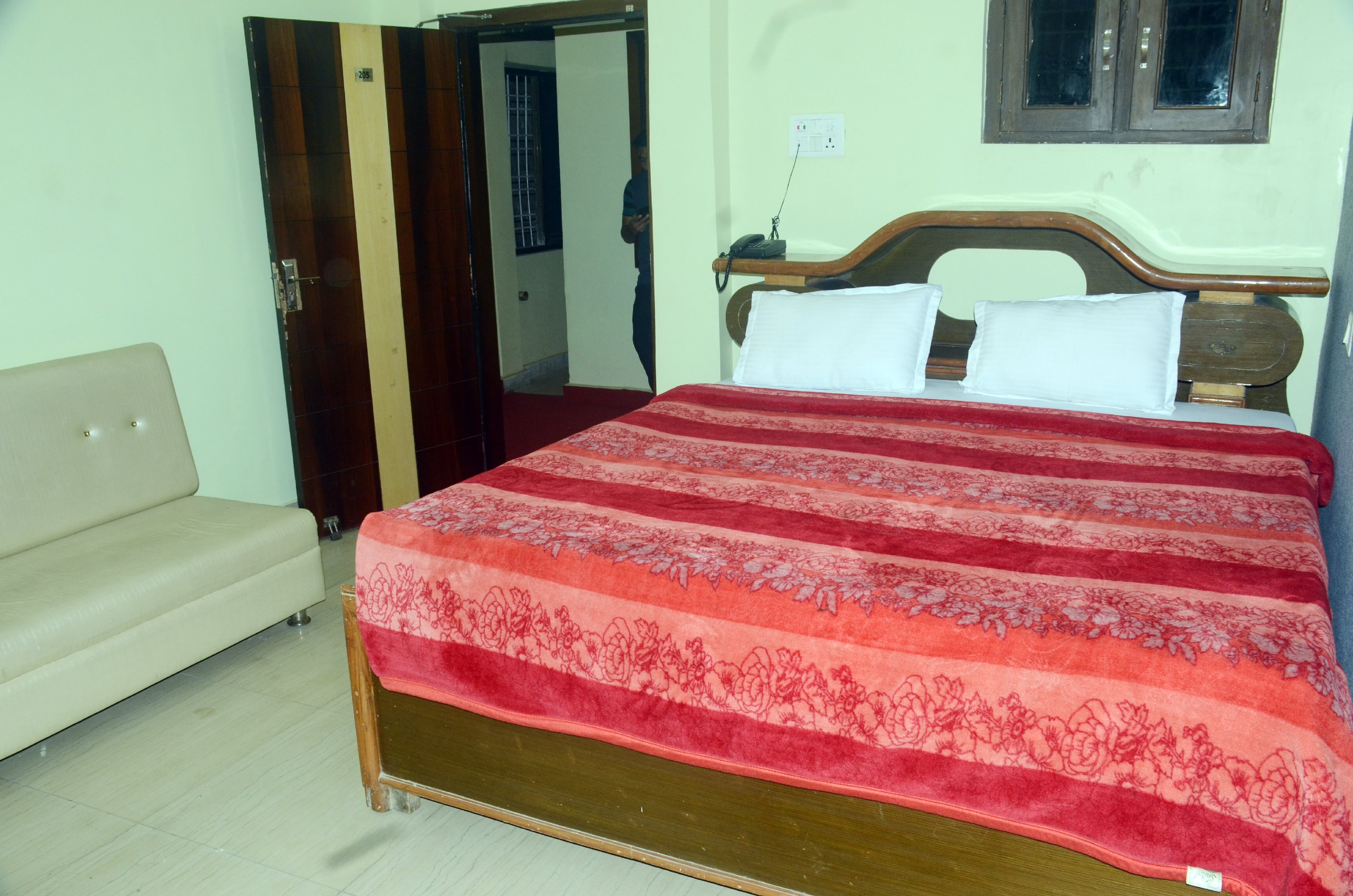 HOTEL R KRISH DAKSH - HOTEL - Tap to explore photos